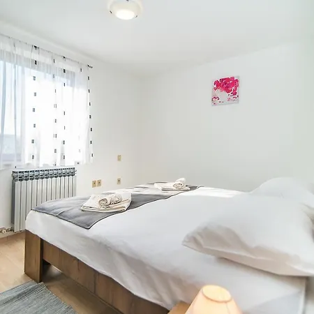 Dino Gostinjska kuća Porec