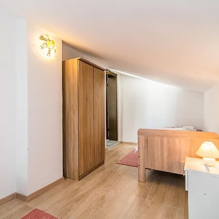 Gostinjska kuća Dino