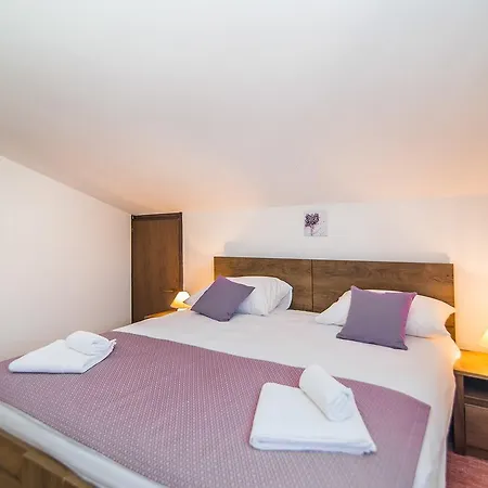 Gostinjska kuća Dino Porec