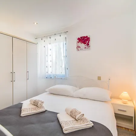 Gostinjska kuća Dino Porec