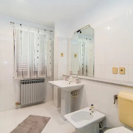 게스트하우스 Dino 3*