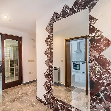 Dino 게스트하우스