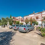 Pensión Dino